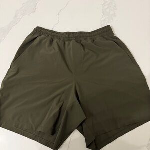 Lululemon Men’s Pace Breaker Shorts  Size Medium  7" Inseam Men's Linerless